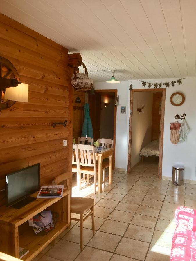 Appartements Dans Chalet Font-Romeu-Odeillo-Via Exterior photo